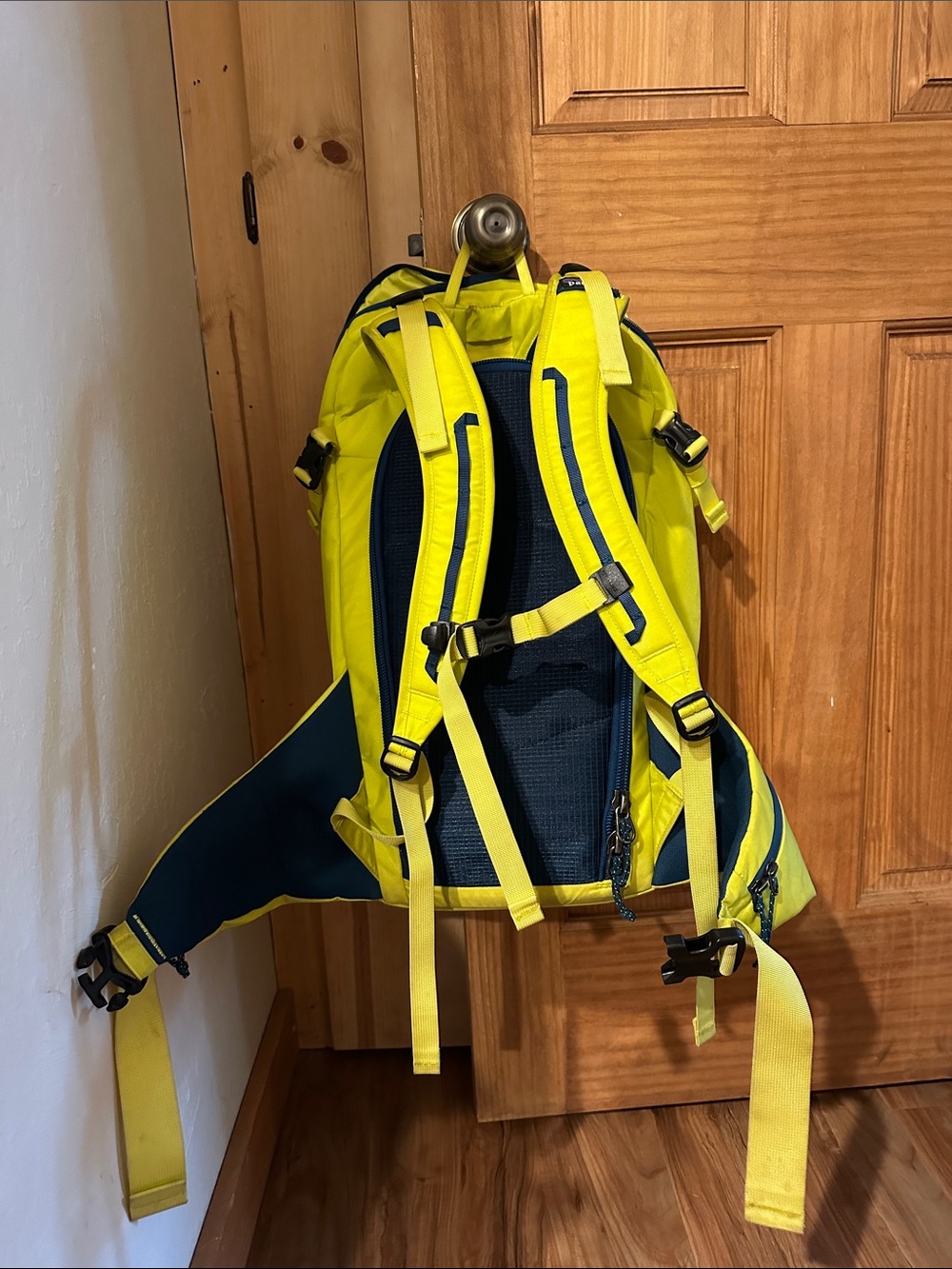 Patagonia Yellow and Navy Daypack Backpack - Picture 2 of 3